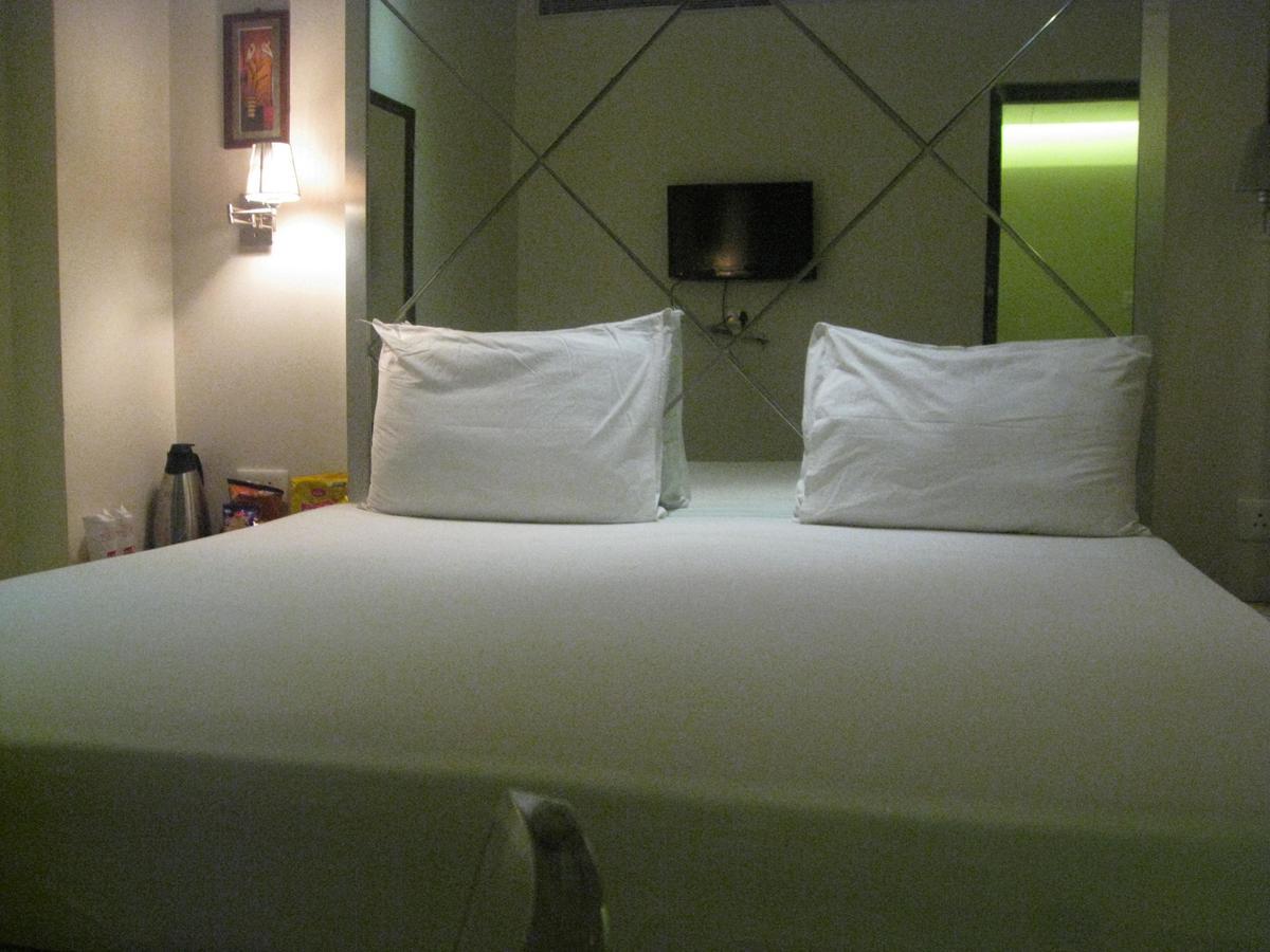 Hotel D'Grand Bareilly Exterior photo